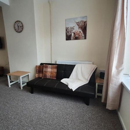 2 Bed House, Contractors & Holiday Guests Welcomed Dowlais Экстерьер фото