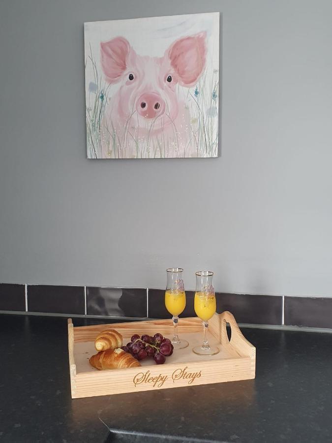 2 Bed House, Contractors & Holiday Guests Welcomed Dowlais Экстерьер фото